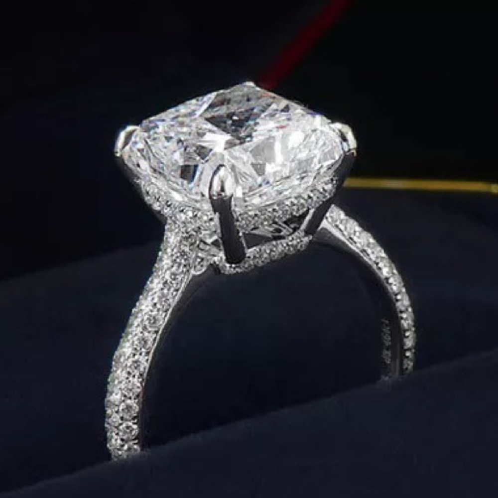 NEW 2 Carats, 925 Sterling Silver Gemstone Ring - Picture 4 of 4